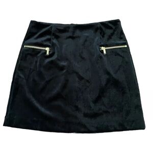 H&M Black Velvet High Rise Mini Skirt Size Smallll